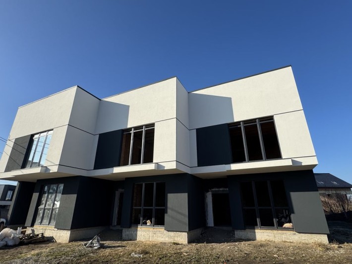 Продам котедж на Щасливому. Міські комунікації - фото 1
