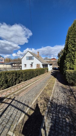 Продаж будинку з облаштованою територією - фото 1