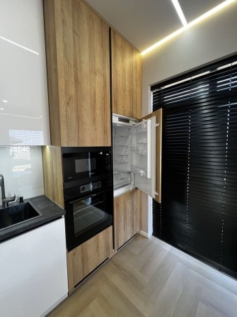 Продаж 1/2 будинку з якісним , сучасним ремонтом - фото 1