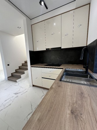 Продаж сучасного будинку з ремонтом - фото 1