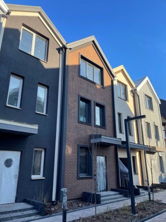 Продам 3-х поверховий таунхаус, 95,7 кв.м, Київ - фото 1