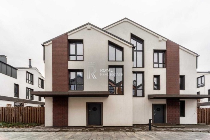 Продажа таунхауса Киев 4 комнаты 109м2 Жуляны Без комиссии - фото 1