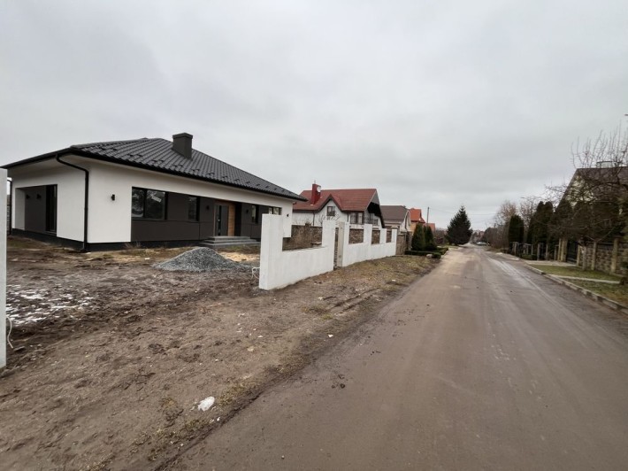 Продам будинок на Щасливому за хорошу ціну. - фото 1