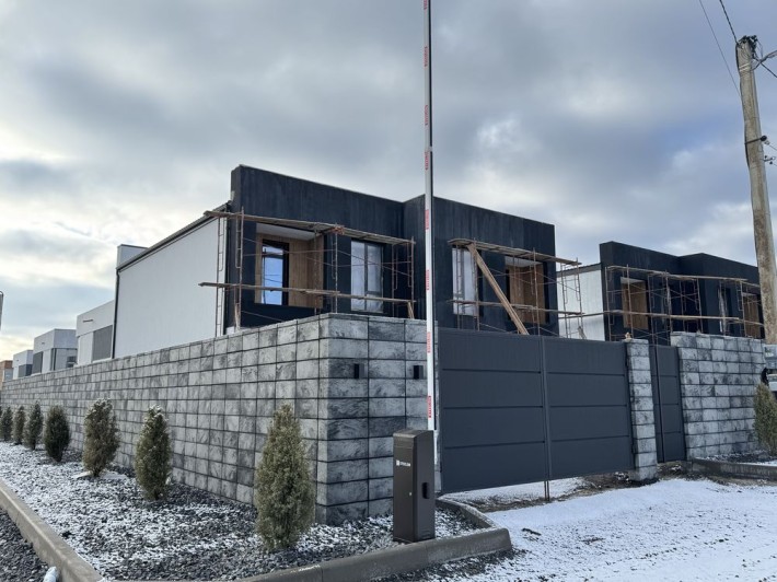 Продам котедж від забудовника на Щасливому! З внутрішніми роботами - фото 1