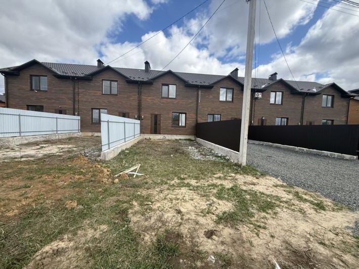 Продам таунхаус  всі комунікації від забудовника - фото 1