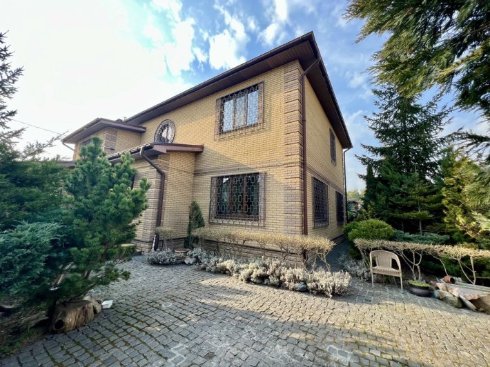 Тишина, лес и свой дом в Киеве. 260 м² у метро - фото 1