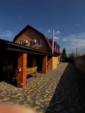 Дом 230 кв. двух поверховий. Новострой з ідеальним авторским ремонтом - фото 1