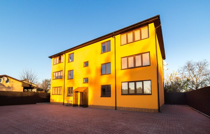 Продаж частини 3 пов будинку 480 м2 , 4 автономних квартири , власник - фото 1