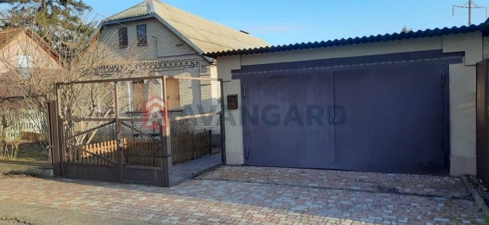 Продам БУДИНОК з басейном та гостьовим будинком - фото 1
