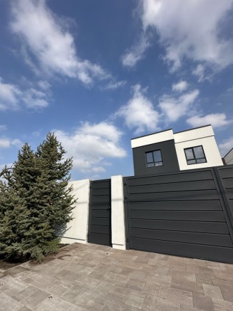 Продам новый красивый ДОМ 15 минут до ЦУМ\ПАССАЖ - фото 1