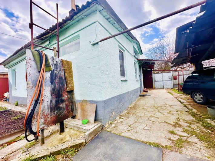 Продам часть дома.конный  рынок, 10 мин метро . За уневермагом - фото 1