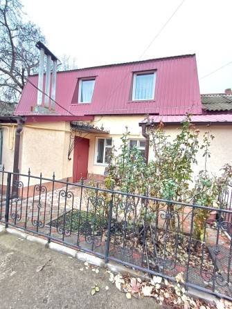 Продам Дом 100 м2 из 3-х комнат в ЦЕНТРЕ - фото 1