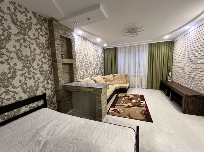 Оренда 1к квартири, Виставка вул.Будівельників 3 - фото 1