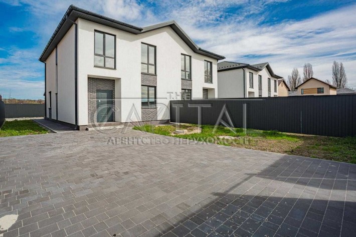 Продаж будинку 130 м2 в м. Бровари, Дуплекс, вул. Павла Тичини - фото 1