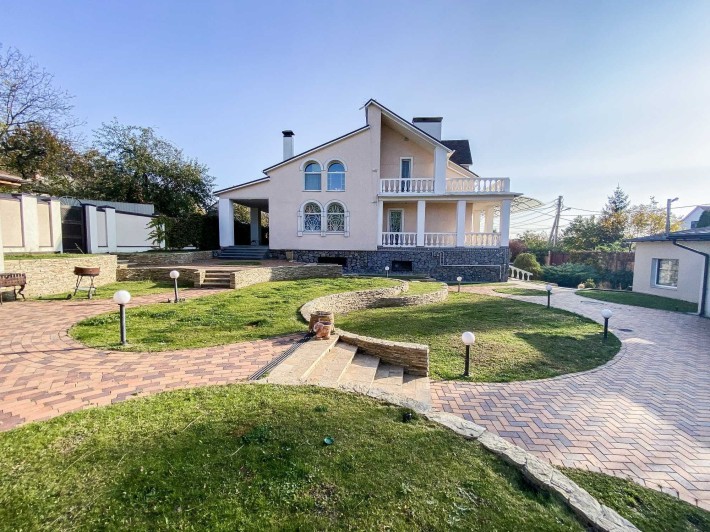 Продаж двох будинків на спільній ділянці - фото 1