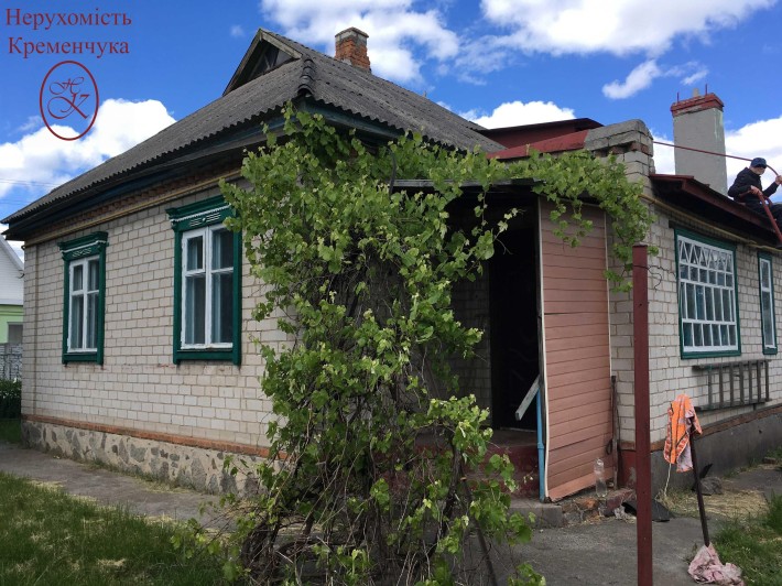 Приватний будинок з білої цегли - фото 1