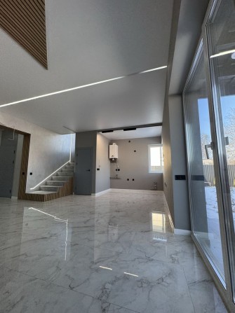 Продам будинок в Бучі з трассою - фото 1