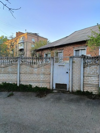 Продаж  коттеджа по вулиці П.Калнишевського,пл.Визволення Автономка - фото 1