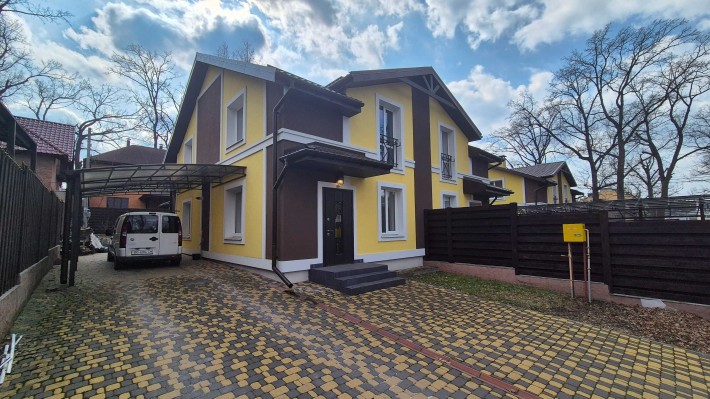 Двоповерховий дуплекс в Ірпені з поруч парком - фото 1