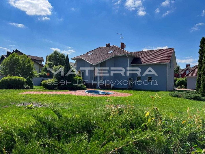 Елітний будинок 330 м² з басейном та сауною - фото 1