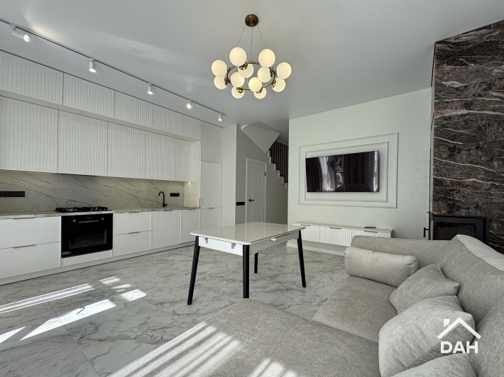 Дуплекс 118 м² з ремонтом та меблями, газ, камін, Петр. Боршагівка - фото 1