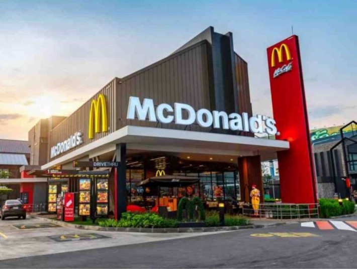 КЛАСНА 2-кім «новобудова» ГЕРОЇВ МАЙДАНУ 190(3хв до McDonalds)ПАРКОВКА - фото 1