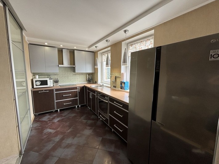 Двоповерхова 5-к квартира 152м², Митниця — простір, комфорт, паркінг - фото 1