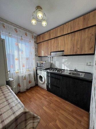 2 кім квартира на Митниці - фото 1