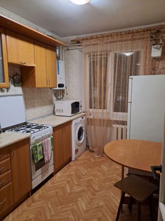 Оренда 3 кімнатної квартики в тихому центрі - фото 1