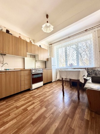 Березовий Сквер ! Велика Однокімнатна, світло завжди ! - фото 1