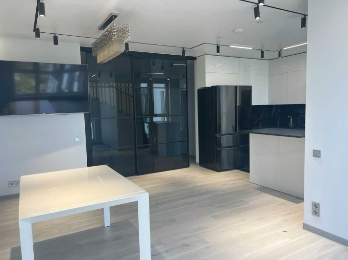 Оренда 4 кімн. кв. 290 м. з терасою, барбекю,  м. Славутич, Осокорки. - фото 1