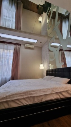 БЕЗ %  3 кімн.кв, вул.Заньковецька 4, Пассаж,Хрещатик,Майдан - фото 1