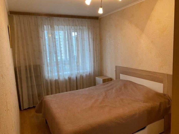Сдам 1к комн квартиру. Улица Антоновича. - фото 1