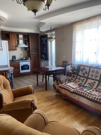 3 кімнатна квартира біля військогого унституту - фото 1