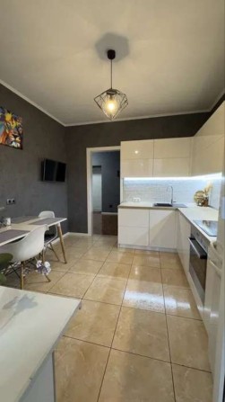 Продаж 2-к квартири вул. Анни Ахматової 31 - фото 1