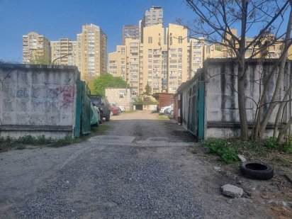 Оренда паркомісця на вул. Ямська, 17 Киев