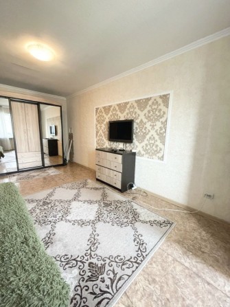 1к пр Поля 82, р-н Кирова - фото 1