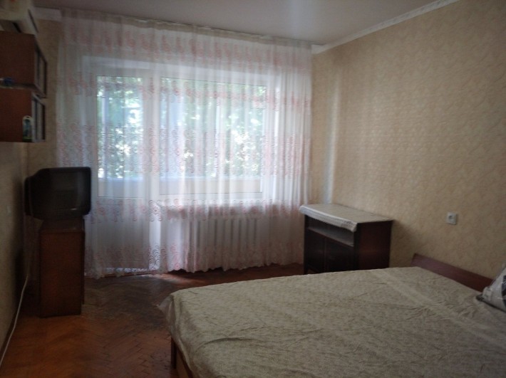 Срочно сдам 1к кв Королёва / пл Деревьянко 4500гр - фото 1