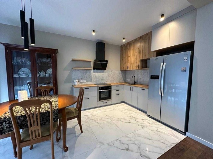 ЖК Центральний 2 велика кухня 27м2, площа 58м2 - фото 1