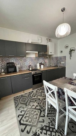 Оренда 2к квартири з окремими кімнатами вул. Літературна, торг - фото 1