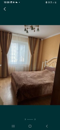 Сдам 2х комнатную квартиру на Восточно 1  8эт  9этажного дома - фото 1