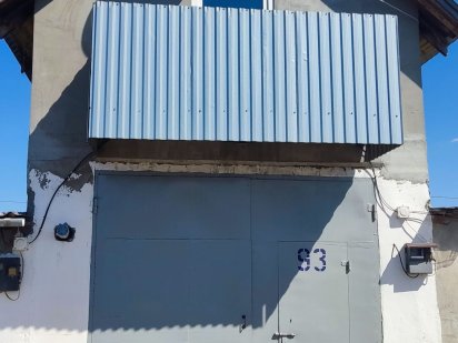 Гараж двохповерховий