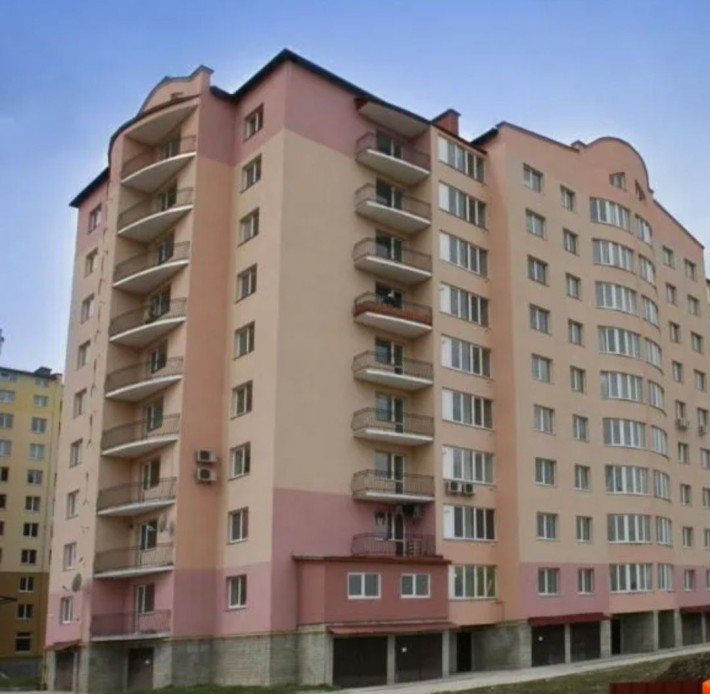 Продам великий гараж на 2 автомобілі - фото 1