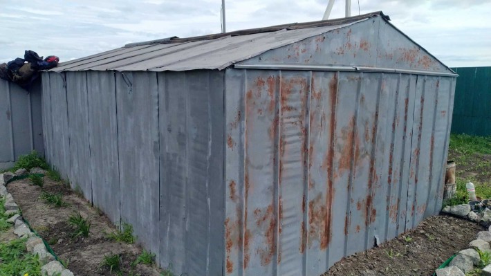 Металлический гараж в разобранном состоянии, 5.3 на 3.3 без места - фото 1