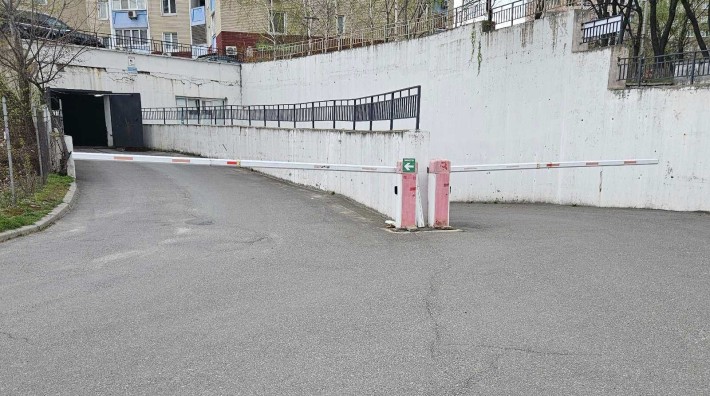 Продам паркомісце в критому паркінгу Виноградар - фото 1