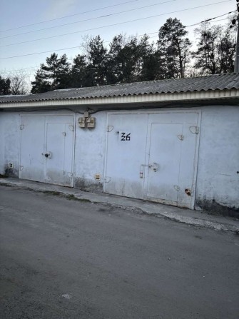 Продається два гаражів поряд .Кооператив Дружба 2 . Біля метро - фото 1