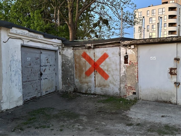Гараж на вулиці Садовій - фото 1