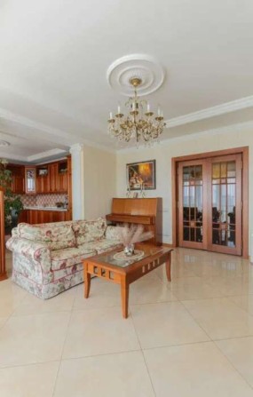Продаж вишуканої 3к квартири у столиці -  бульвар Кольцова 14к - фото 1