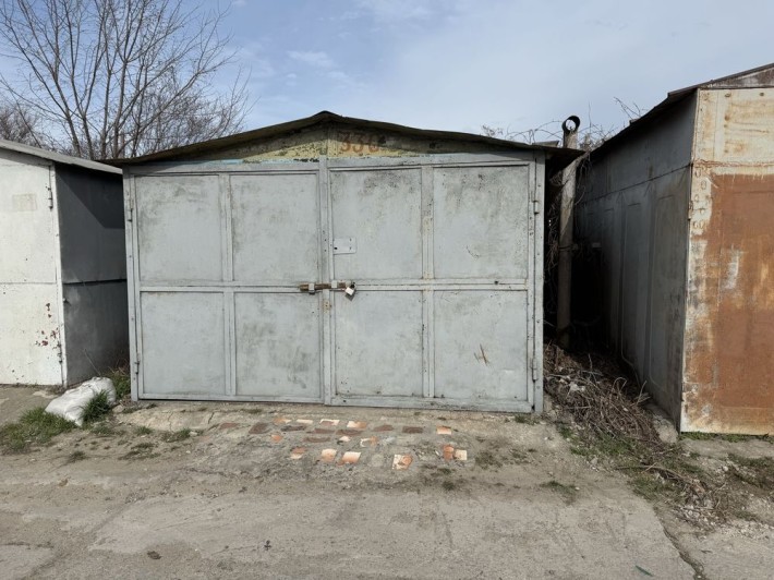 Гараж на Хуторской - фото 1