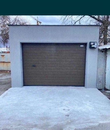 Продається цегляний гараж 2021 р. з підвалом, електрикою та електропідйомником - фото 1
